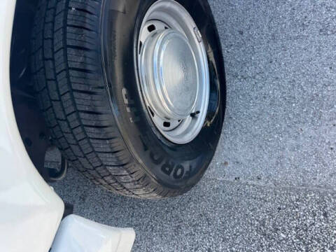 2001 Ford E-Series E-150