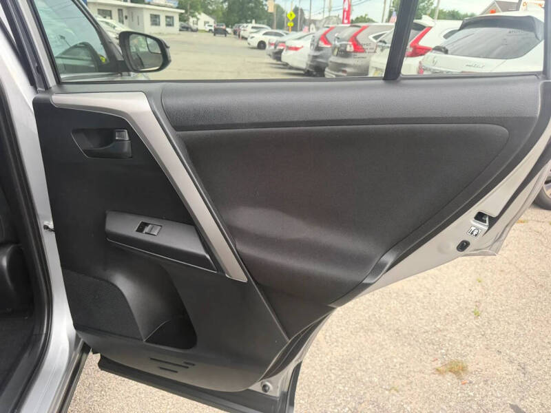 2017 Toyota RAV4 LE