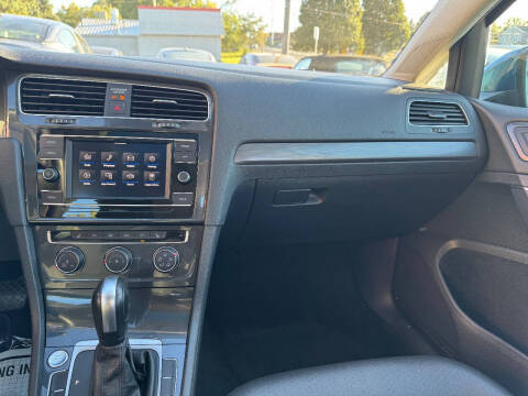 2020 Volkswagen Golf TSI