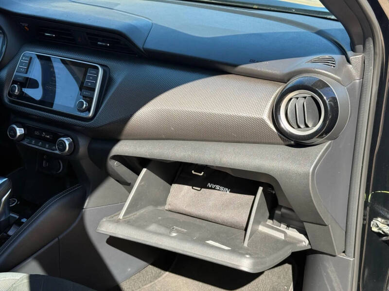 2020 Nissan Kicks SV