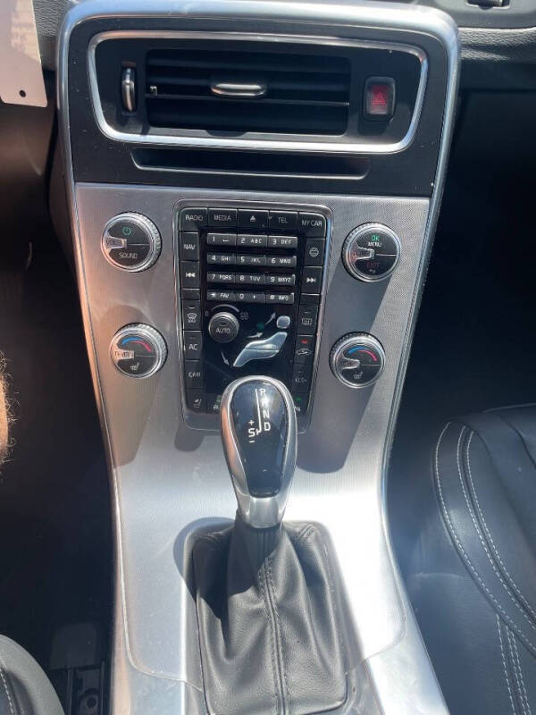 2017 Volvo S60 T5 Dynamic