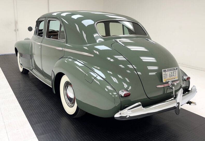 1940 Oldsmobile Custom Cruiser