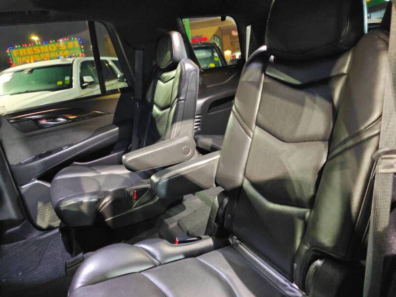 2019 Cadillac Escalade Platinum