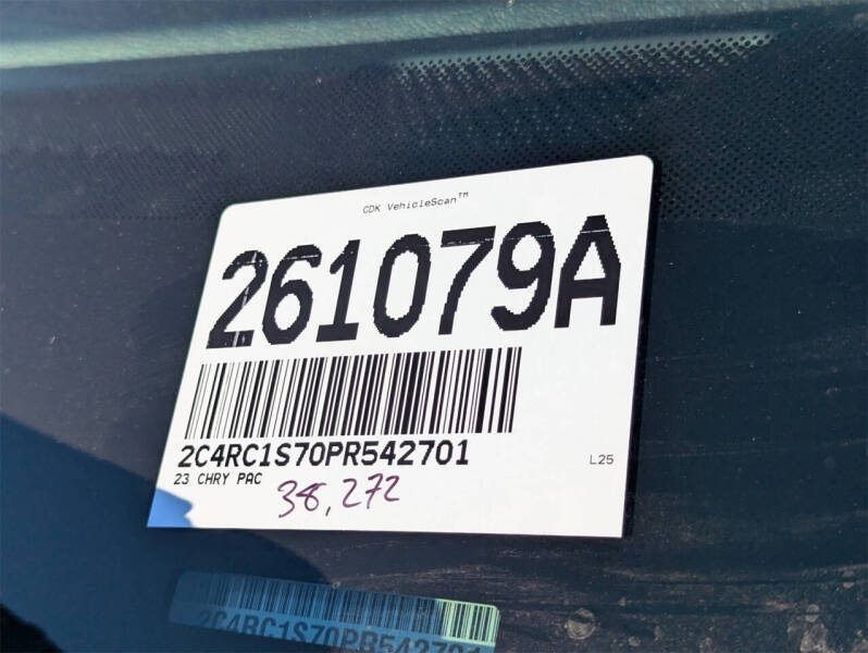 2023 Chrysler Pacifica Plug-In Hybrid Limited