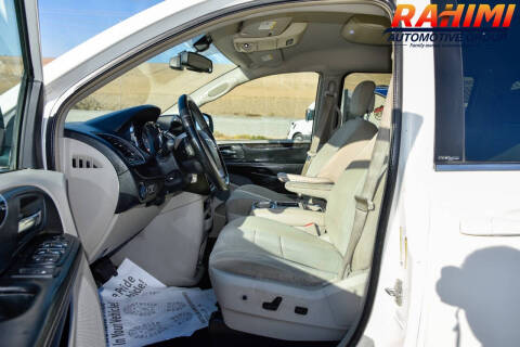 2012 Chrysler Town and Country Touring