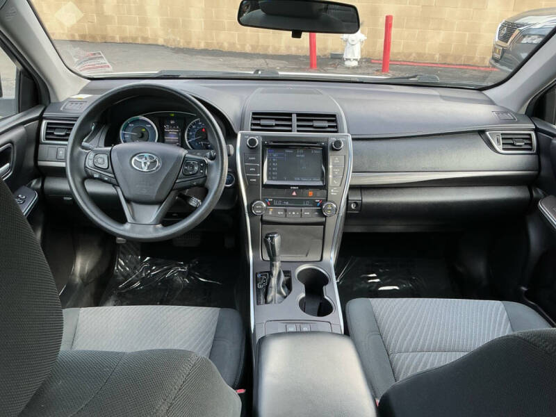 2017 Toyota Camry Hybrid LE