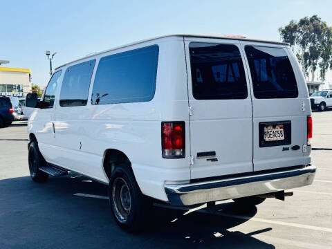 2014 Ford E-Series E-150 XLT
