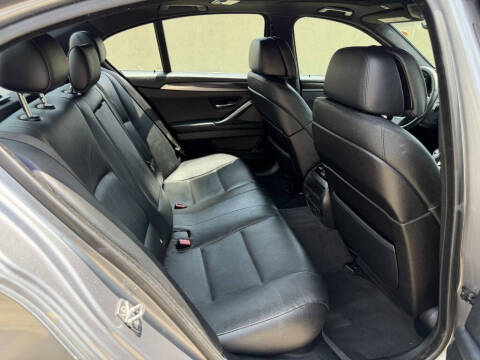2012 BMW 5 Series 528i