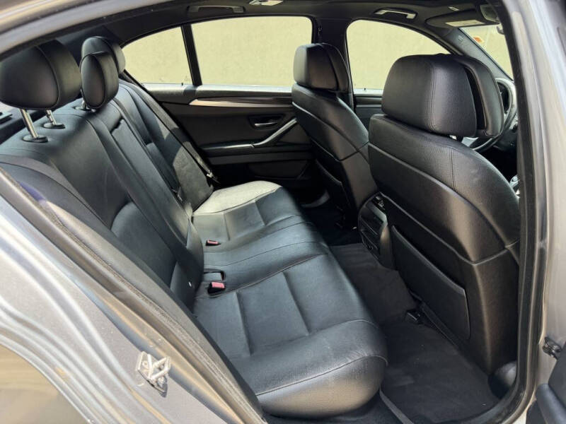 2012 BMW 5 Series 528i