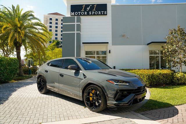 2023 Lamborghini Urus Performante
