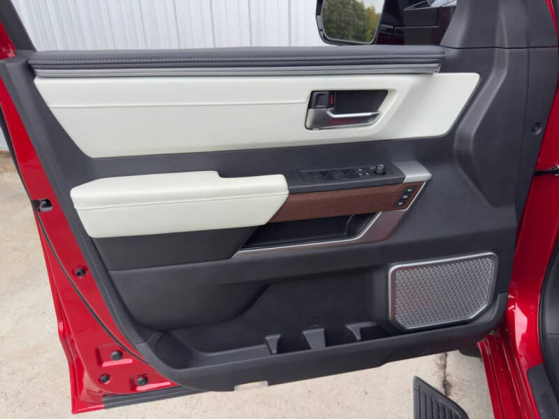 2024 Toyota Sequoia Capstone