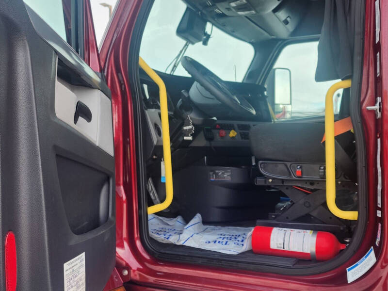 2022 Freightliner Cascadia