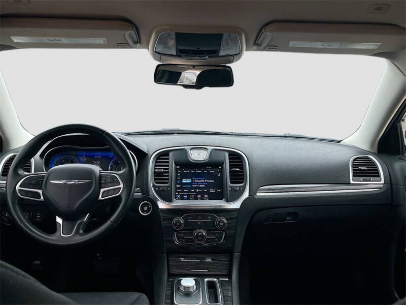 2021 Chrysler 300 Touring