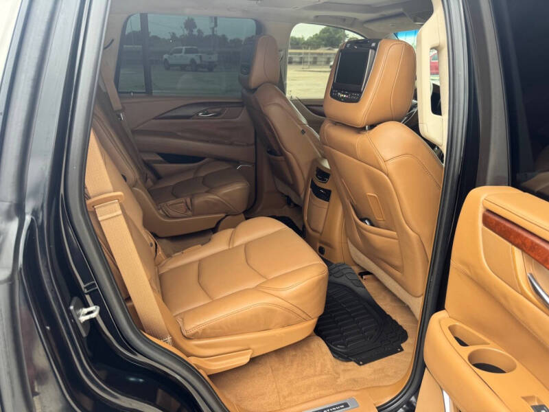 2016 Cadillac Escalade Platinum
