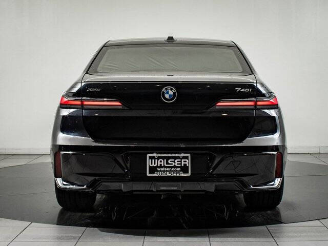 2026 BMW 7 Series 740i xDrive