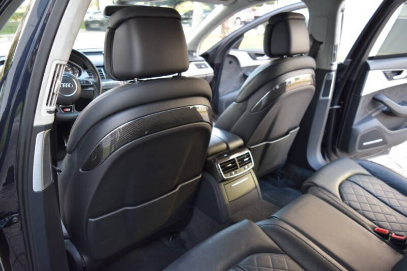 2015 Audi S8 4.0T quattro