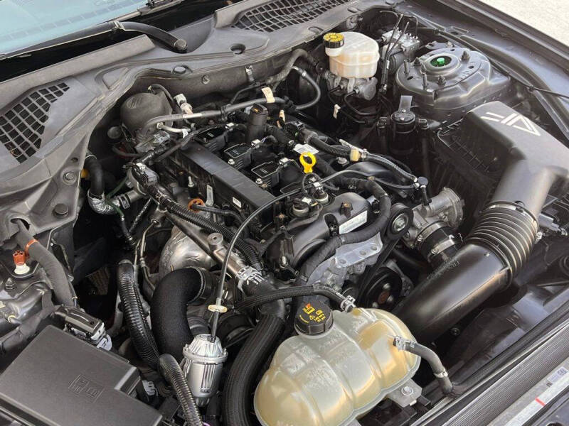 2022 Ford Mustang EcoBoost