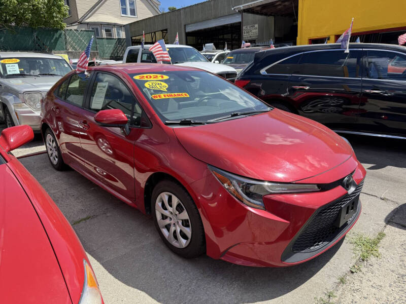 2021 Toyota Corolla LE's photo