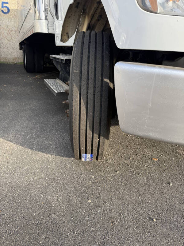 2018 Freightliner M2 106