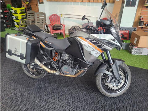 2014 KTM V-twin RC8 Adventure
