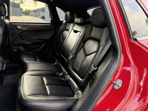 2018 Porsche Macan GTS