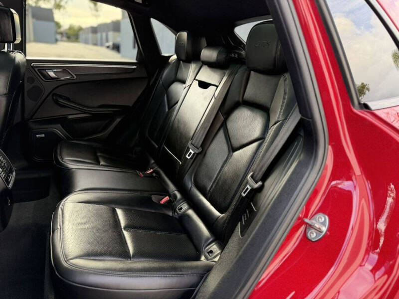 2018 Porsche Macan GTS