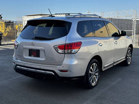 2014 Nissan Pathfinder SL