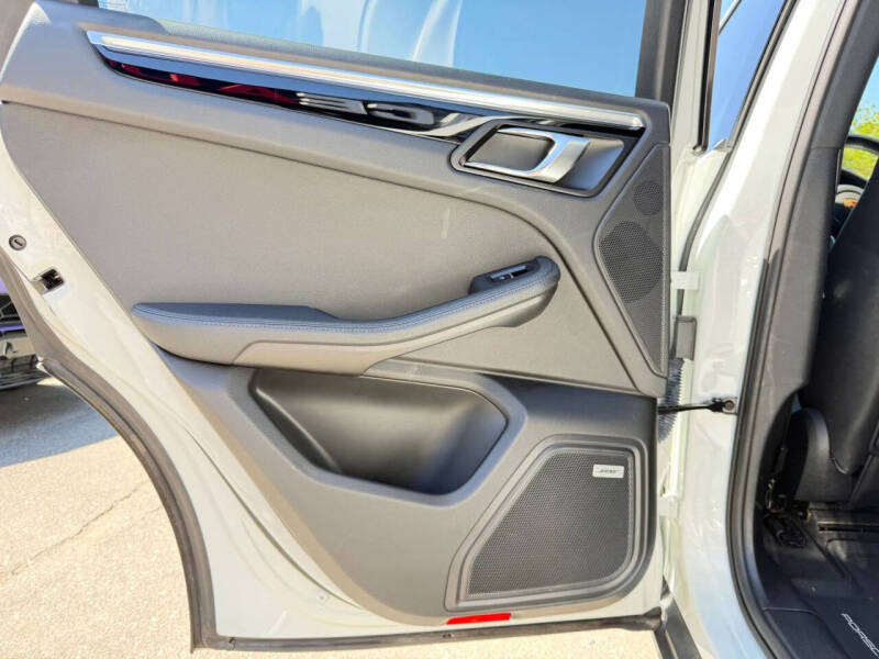 2021 Porsche Macan