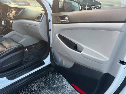 2018 Hyundai Tucson SE