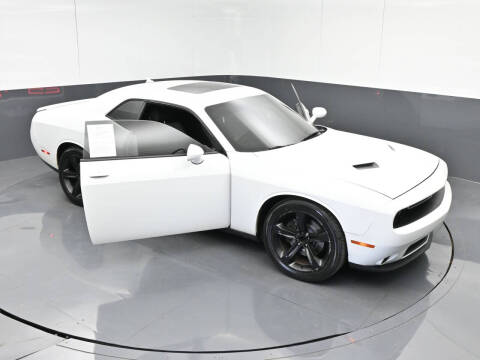 2016 Dodge Challenger SXT