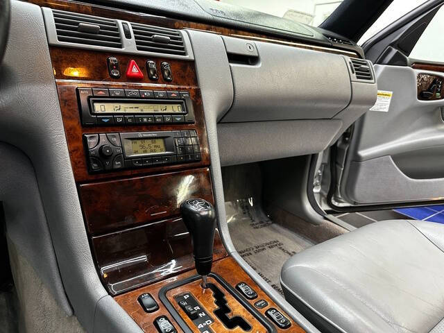 1999 Mercedes-Benz E-Class E 320