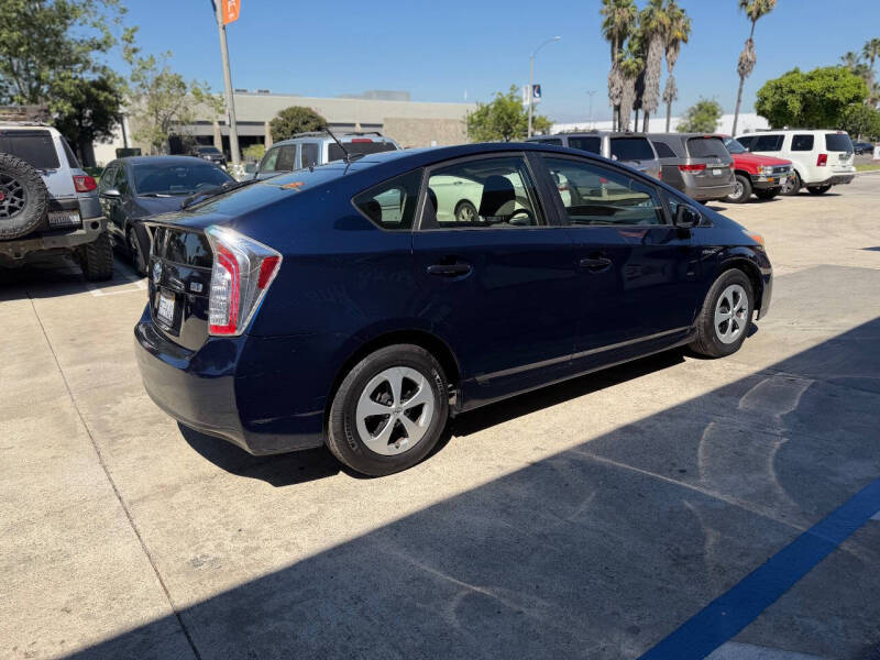 2013 Toyota Prius One - Photo 11
