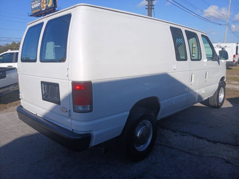 2000 Ford E-250