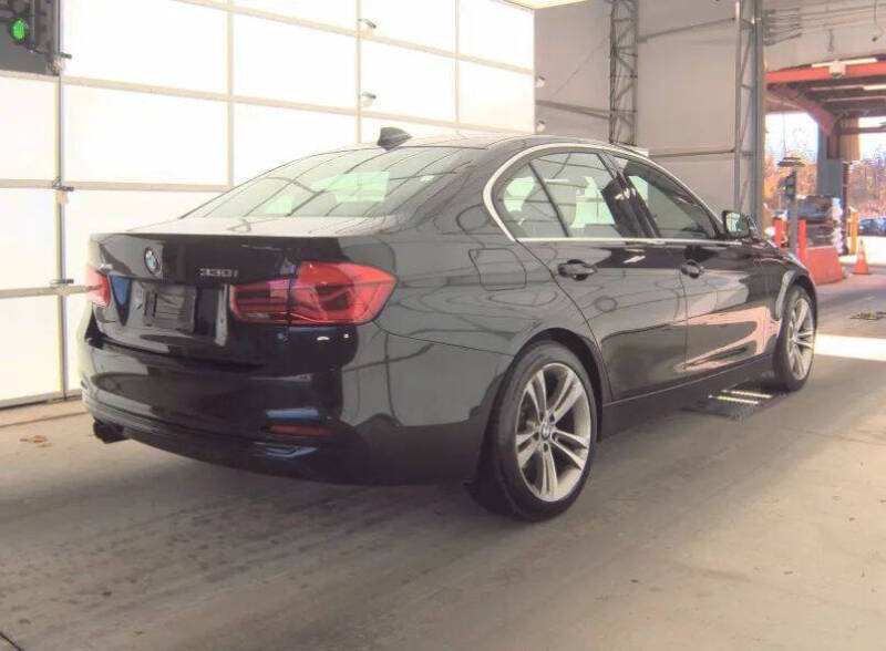 2017 BMW 3 Series 330i xDrive