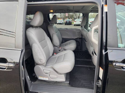 2018 Toyota Sienna XLE Premium 7-Passenger
