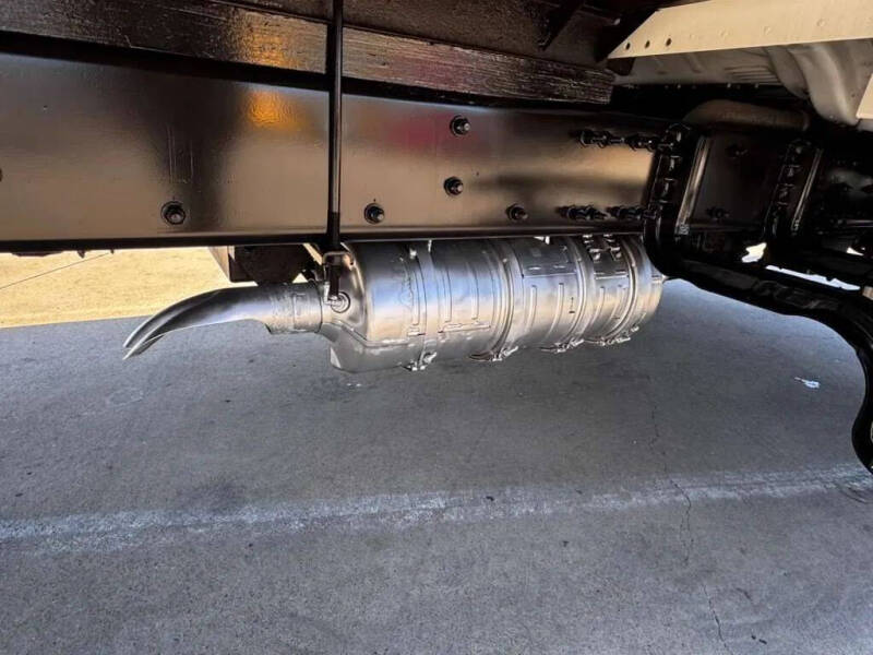 2020 Freightliner M2 106