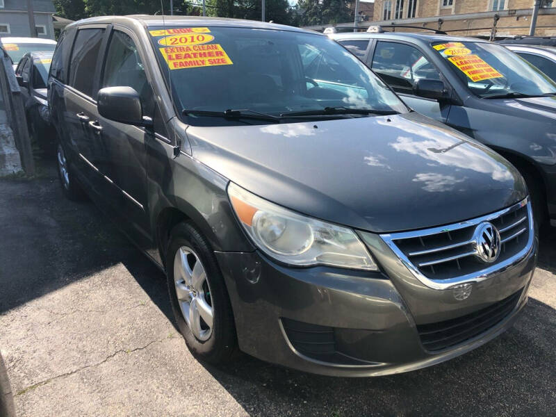 2010 Volkswagen Routan for sale at Jeff Auto Sales INC in Chicago IL