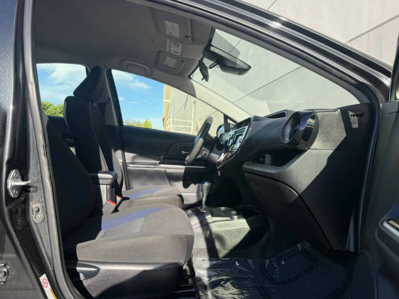 2018 Toyota Prius c
