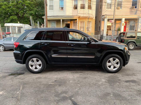 2013 Jeep Cherokee for sale at BLS AUTO SALES LLC in Bronx NY