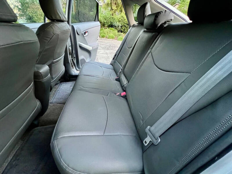 2010 Toyota Prius III