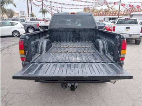 2005 GMC Sierra 2500HD