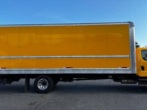 2019 Freightliner M2 106