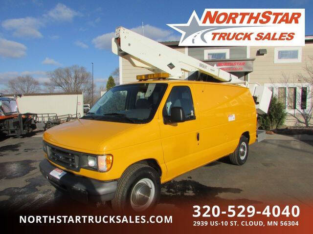 2003 Ford E-Series for sale at NorthStar Truck Sales in Saint Cloud MN