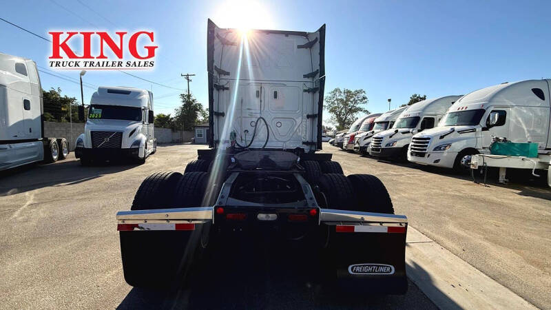 2024 Freightliner Cascadia