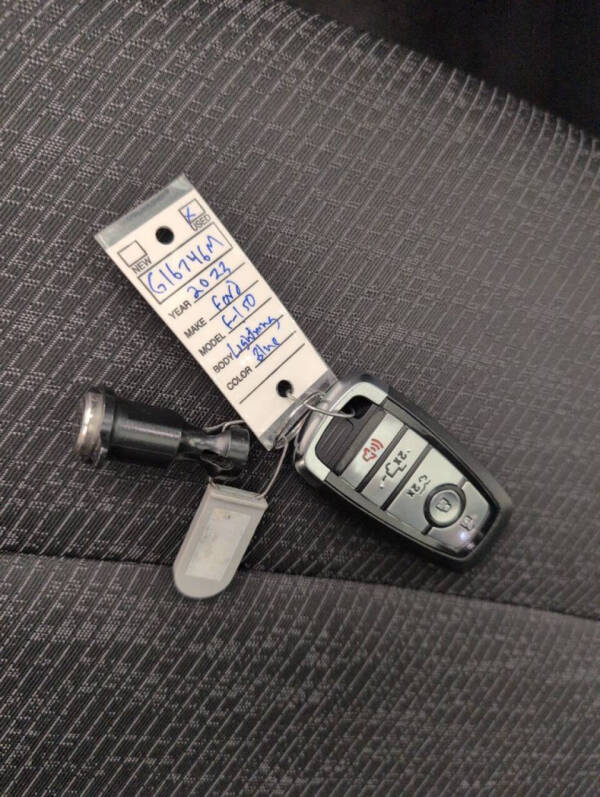 2023 Ford F-150 Lightning Lariat