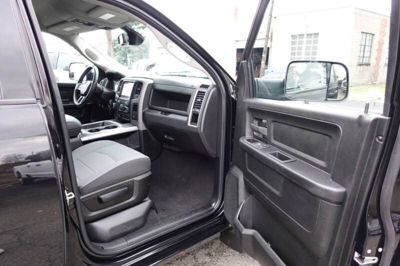 2023 RAM 1500 Classic Express