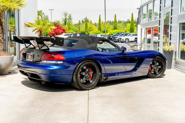 2005 Dodge Viper SRT-10