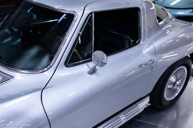 1966 Chevrolet Corvette 22