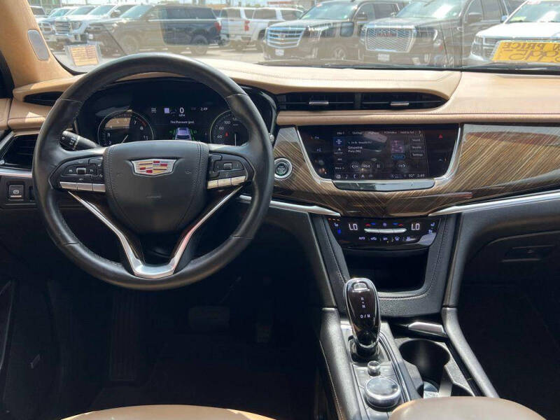 2022 Cadillac XT6 Premium Luxury