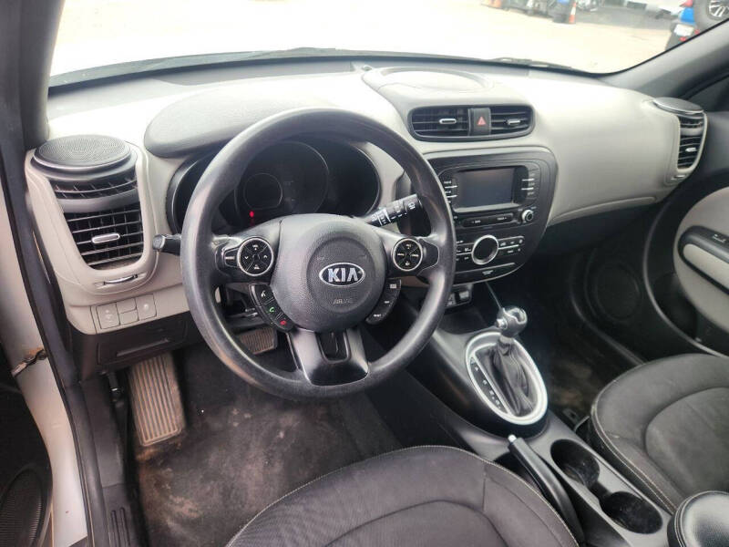 2017 Kia Soul +